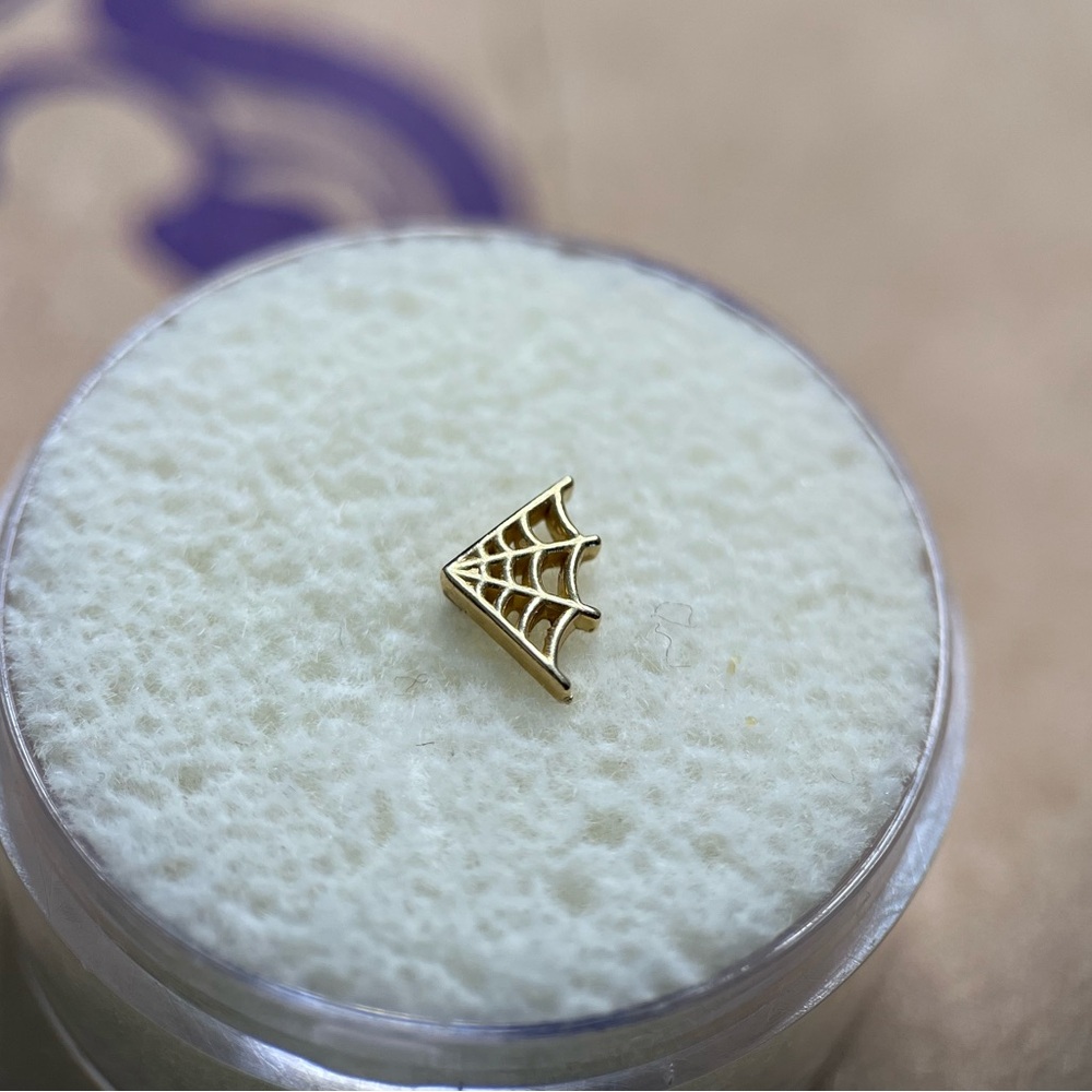 Divinity Yellow Gold Spider Web Threadless End - image 4